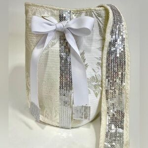 Handmade Colombian Indigenous Ivory Silver Beaded Crossbody Bag